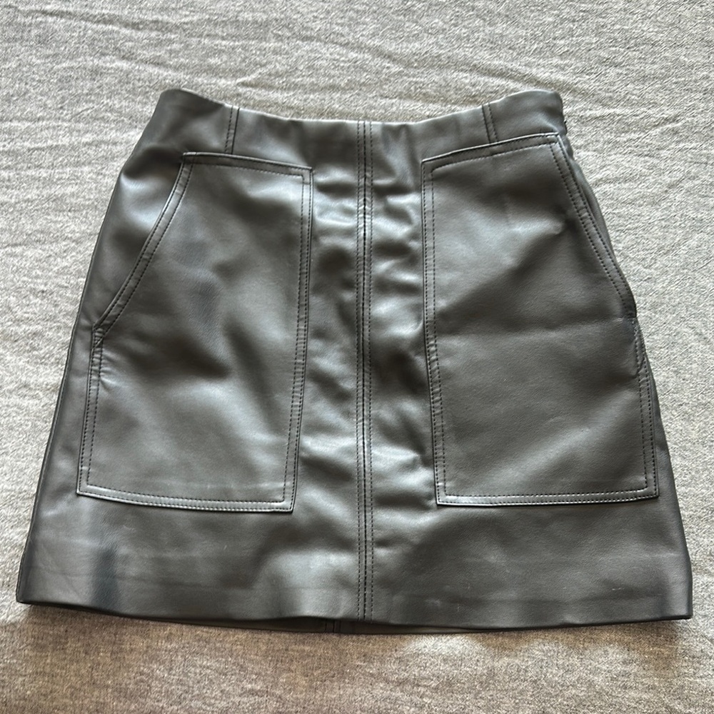 H&M Faux Leather Mini Skirt Black